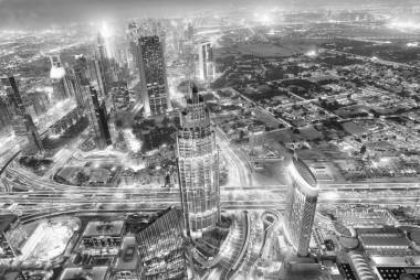 市中心的鳥(niǎo)瞰迪拜在晚上.圖片