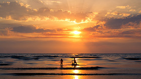 海上日落图片