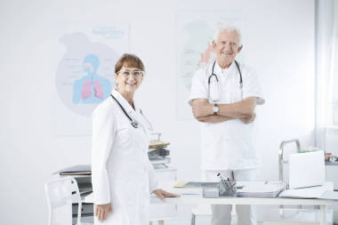 医生在办公室图片