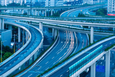 在清晨立交橋的特寫