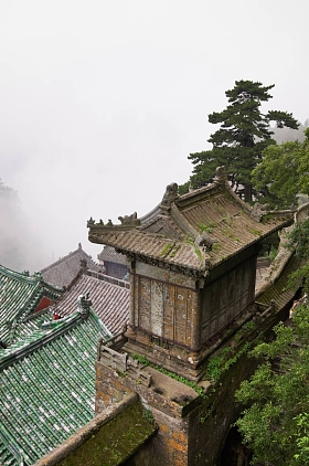 武当寺院的屋顶
