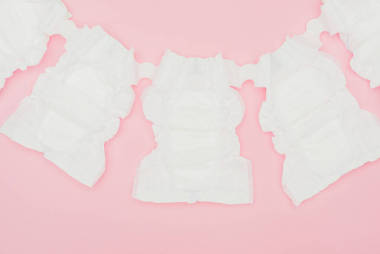 清潔未使用的嬰兒尿布的頂部視圖