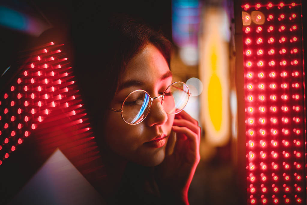 美丽的亚洲日本女孩街道肖像 美丽的亚洲日本女孩街道肖像