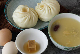 中式早餐图片