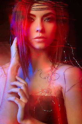 一个女孩的肖像, 模特拍摄在工作室长期曝光