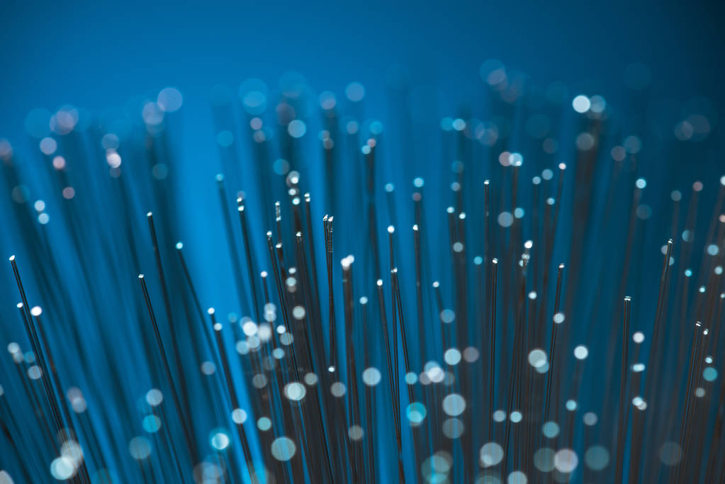 蓝纤维光学纹理背景的选择性聚焦