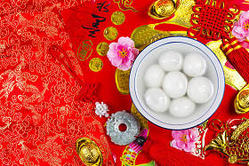 中国元宵节食品、红包和金