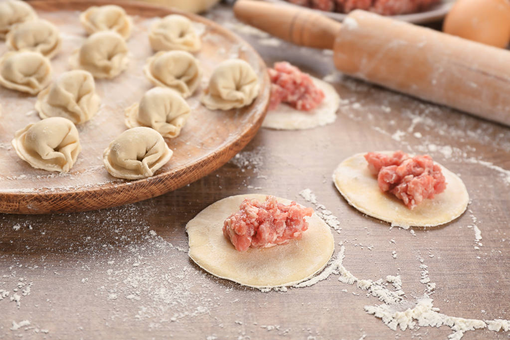 肉用饺子的研制  肉用饺子的研制