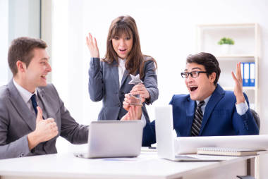 与办公室员工的商务会议