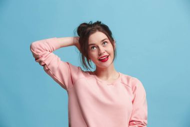 年輕認真周到的商業(yè)女性。懷疑概念