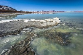 Avaroa 国家 Polques 温泉景