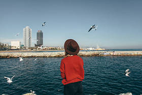 女孩鸟海自由快乐巴塞罗那西班牙