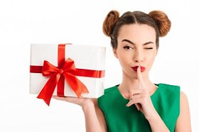 关闭一个漂亮的年轻女孩的肖像