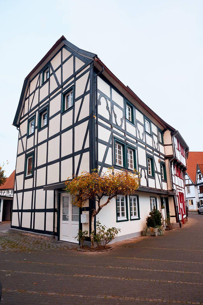 老传统大厦在德国。木材和塑料的房子