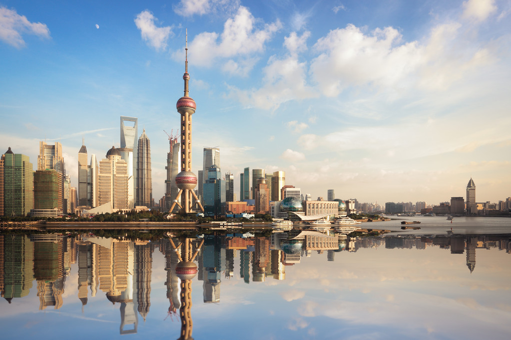 在黄昏时上海的天际线 在黄昏时上海的天际线