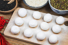Glutinous rice balls? Lantern Festival in China