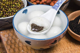 Glutinous rice balls? Lantern Festival in China