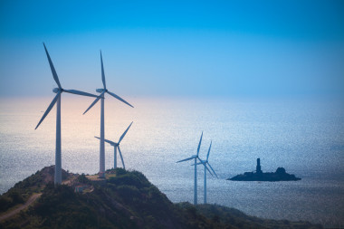 風力渦輪機發(fā)電在海灘