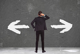 未定的年轻商业男人图片