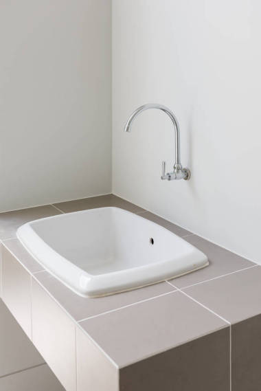 柜台上的现代水槽