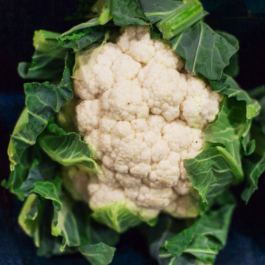 小摊上的有机花椰菜图片 小摊上的有机花椰菜图片