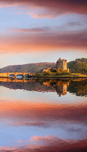 Eilean 多南城堡与五颜六色的日落, 苏格兰高地