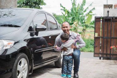 下班后欢迎爸爸回家