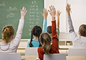 学生回答老师的问题