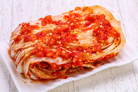 泡菜发酵白菜在碗