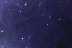 抽象暗紫色背景作为空间