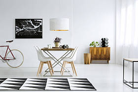 黑色和白色餐厅图片