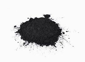 在白色背景上的木炭图片