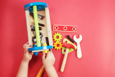 兒童玩具工具頂部視圖.圖片