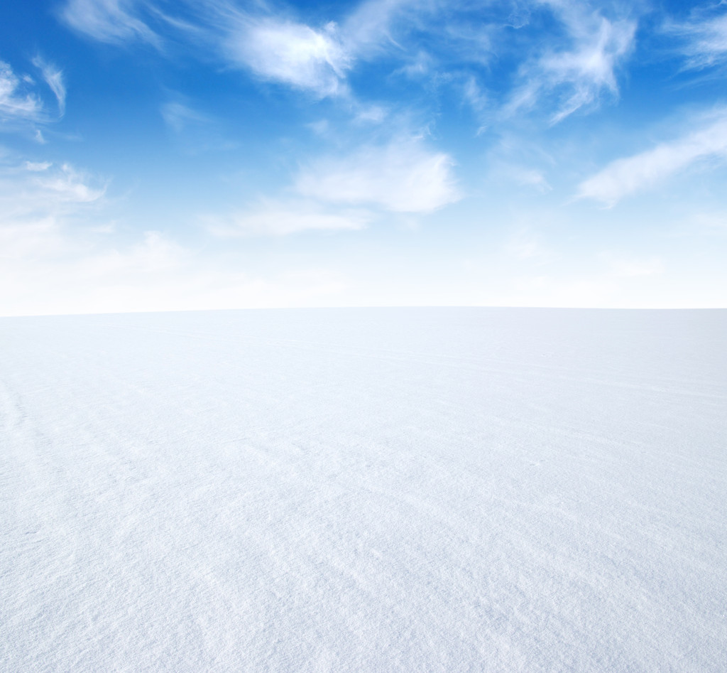 雪和天空图片
