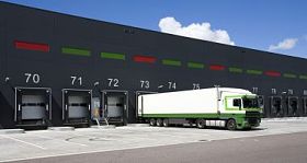 用于装载和卸载卡车装货湾图片