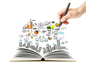 计划和打开的书照片