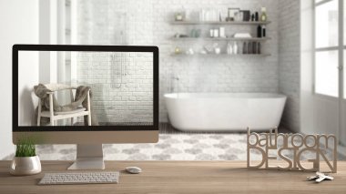 建筑师设计师项目概念, 木桌用钥匙, 3d 信件做词浴室设计和桌面显示草稿, 背景的模糊的空间, 室内设计