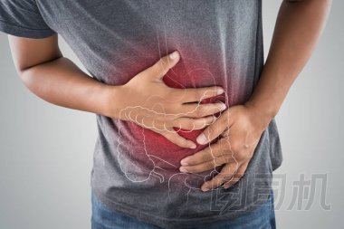 大腸的照片在男人的身上