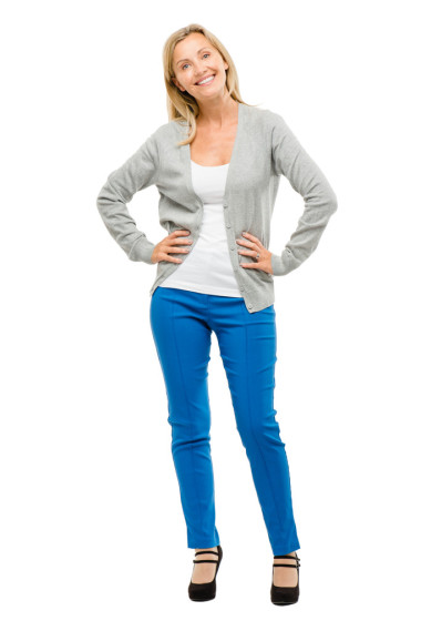 真正的身體快樂孤立在白色背景上的成熟女人