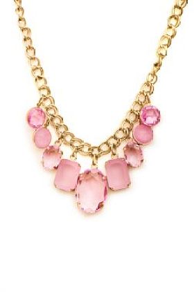 孤立在白色的金项链