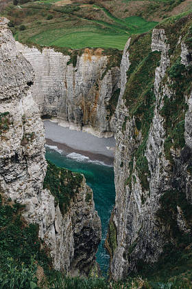美丽的岩石峭壁和海鸟瞰, 鲁昂, 诺曼底, 法国