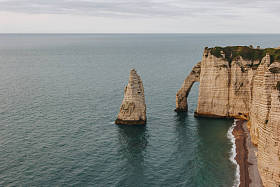 美丽风景的鸟瞰与峭壁和海, 鲁昂, 诺曼底, 法国