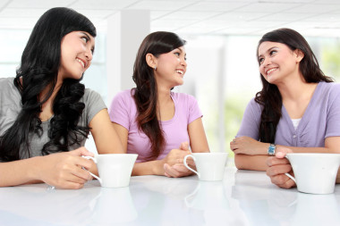 集團(tuán)的女性朋友聊天圖片