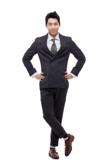 年輕的亞洲商人圖片