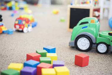 在孩子們的房間里一團糟。抽象的童年