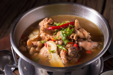 锅鸡香草汤