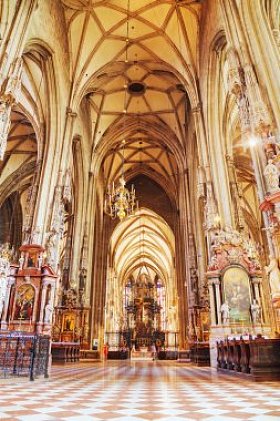 奥地利维也纳- 2017年8月30日:圣斯蒂芬大教堂维也纳大主教管区教堂和维也纳大主教所在地