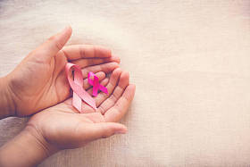 手捧粉红丝带, 世界癌症日