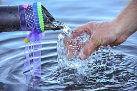 你需要消耗大量的健康水图片