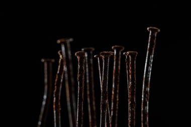 關(guān)閉黑色老式生銹指甲的看法圖片